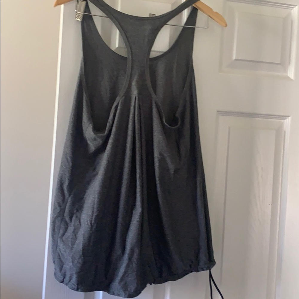 Under armour tank